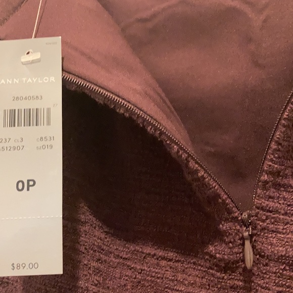 Skirt ,size- OP, Plump ,Lined,4 bottoms on front R - Picture 5 of 9